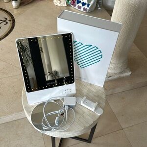 Riki Skinny Mirror in white Like New